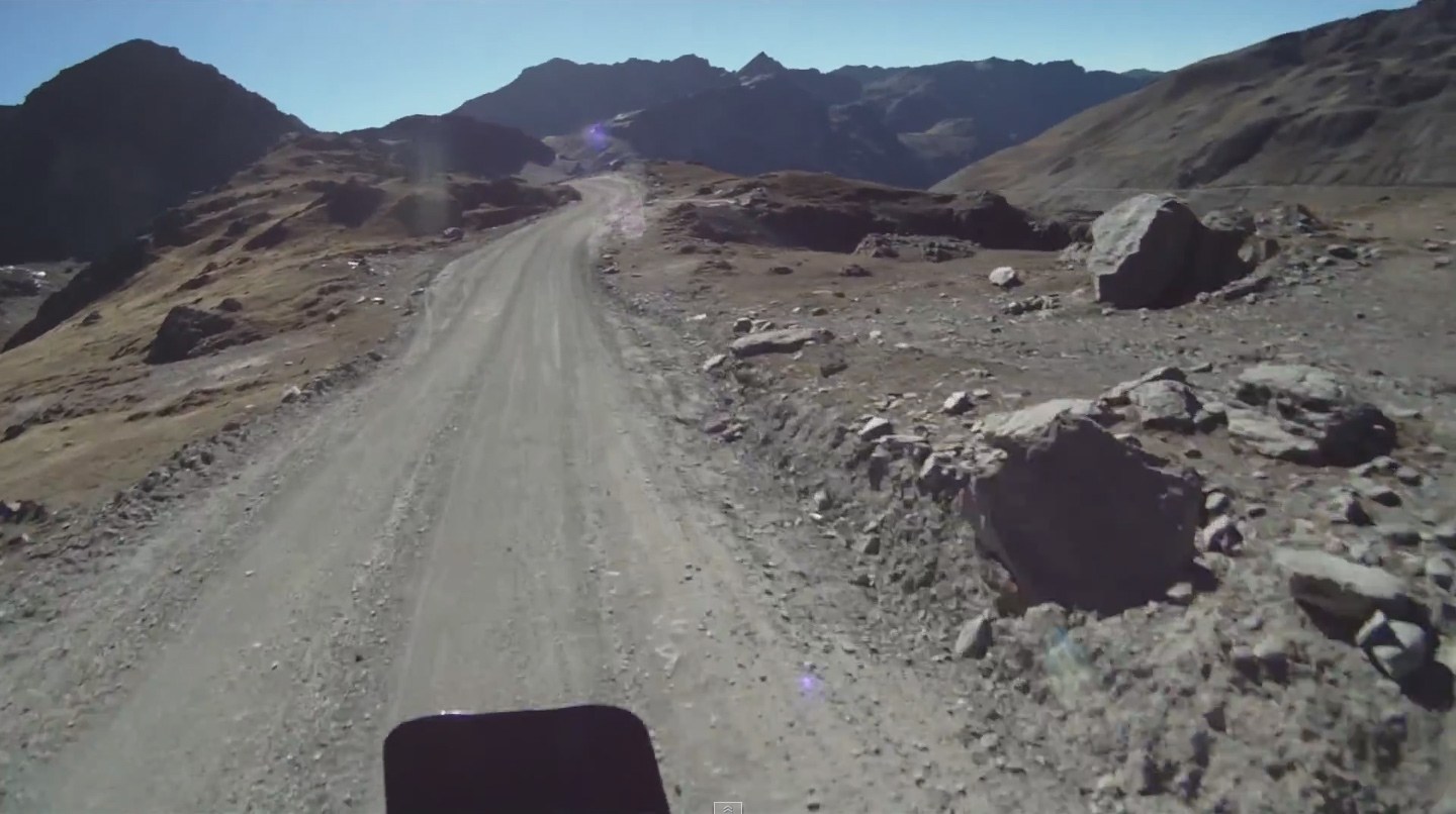 gionata-nencini-partireper-honda-transalp-bolivia-camino-de-la-muerte-sterrato-carburatori