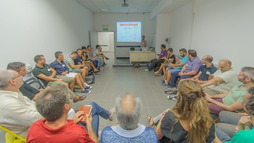 gionata-nencini-honda-transalp-partireper-presentazioni-approfondimenti-serate-incontro-aziendale-wordpress-romagna-meetup