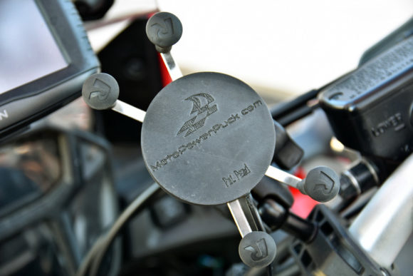 Gionata Nencini supporto per smartphone da moto con ricarica wireless partireper ridetrueadv